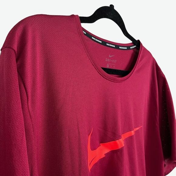 Nike Running Mens Dark Red Swoosh Short Sleeve Logo T Tee Athletic Shirt XXL 2X - Picture 8 of 16